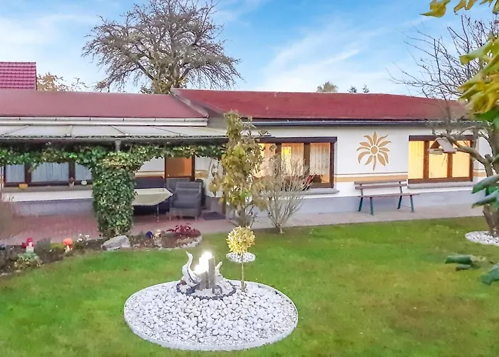 Vakantiehuis Lovely In With Wifi